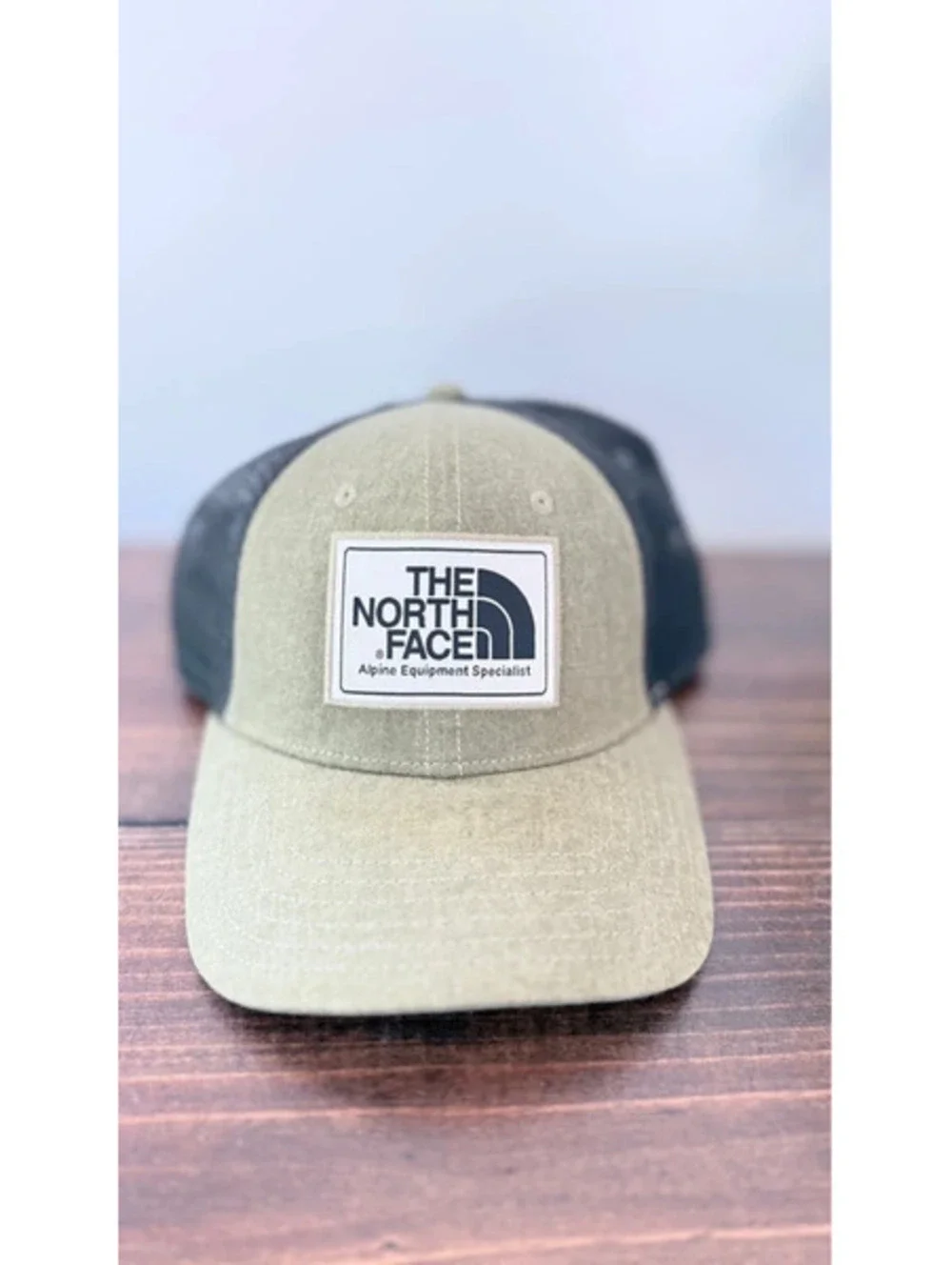 The North Face Mudder Trucker hat logo patch on the front one size streetwear